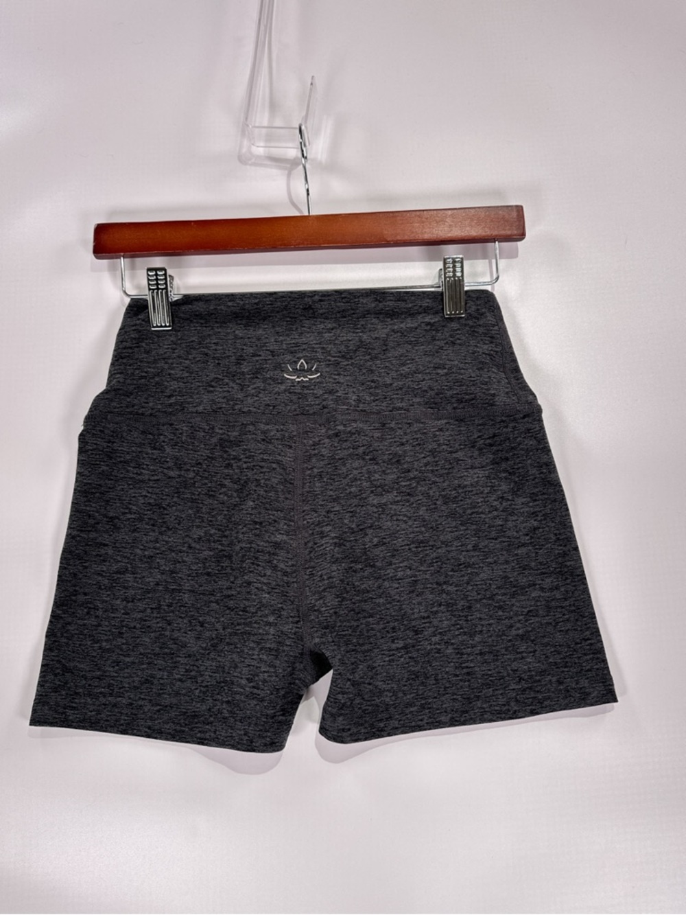 Beyond Yoga Keep Pace Biker Shorts High Waisted 5" Spacedye Charcoal Heather M - Picture 3 of 10